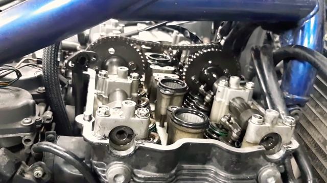 Установка распредвалов и меток ГРМ Suzuki Bandit 1200 смотреть онлайн