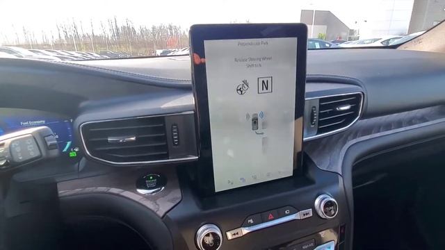 Park Assist with the 2020 Ford Explorer смотреть онлайн
