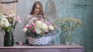 Цветочная композиция в корзине