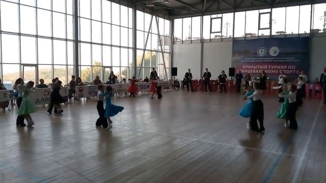 Вальс, вальс, вальс... смотреть онлайн