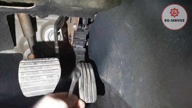 Плавающие обороты, западание педали газа - замена педали газа | ?? Автотехцентр RG-SERVICE ?? смотреть онлайн