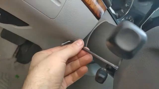 Как снять AIRBAG Mercedes-Benz Е-class W211 Removing or Replacing Airbag, Steering Wheel, смотреть онлайн