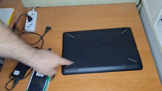 Ноутбук HP 15-rb026ur.И еще два старичка.