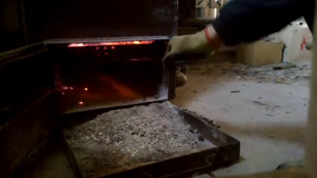 чистка шахтного котла на полном ходу. смотреть онлайн