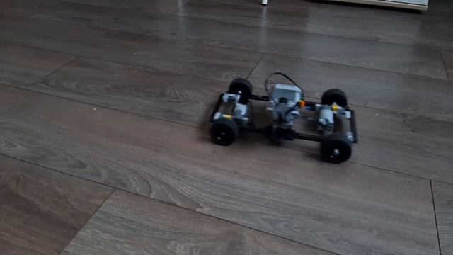 Полноприводная машина из LEGO TECHNIC | LEGO TECHNIC смотреть онлайн