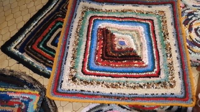 Коврики крючком из ненужных вещей, круглые, Квадратные Сколько навязала за зиму, Мое рукоделие смотреть онлайн