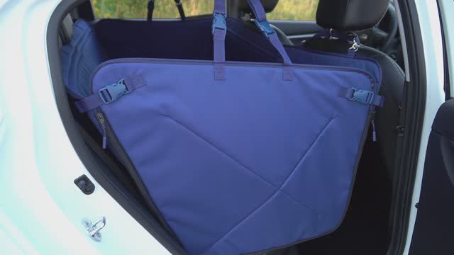 Видеообзор автогамака Happy Dog (Хэппи Дог) для перевозки собак и кошек на заднем сиденье авто