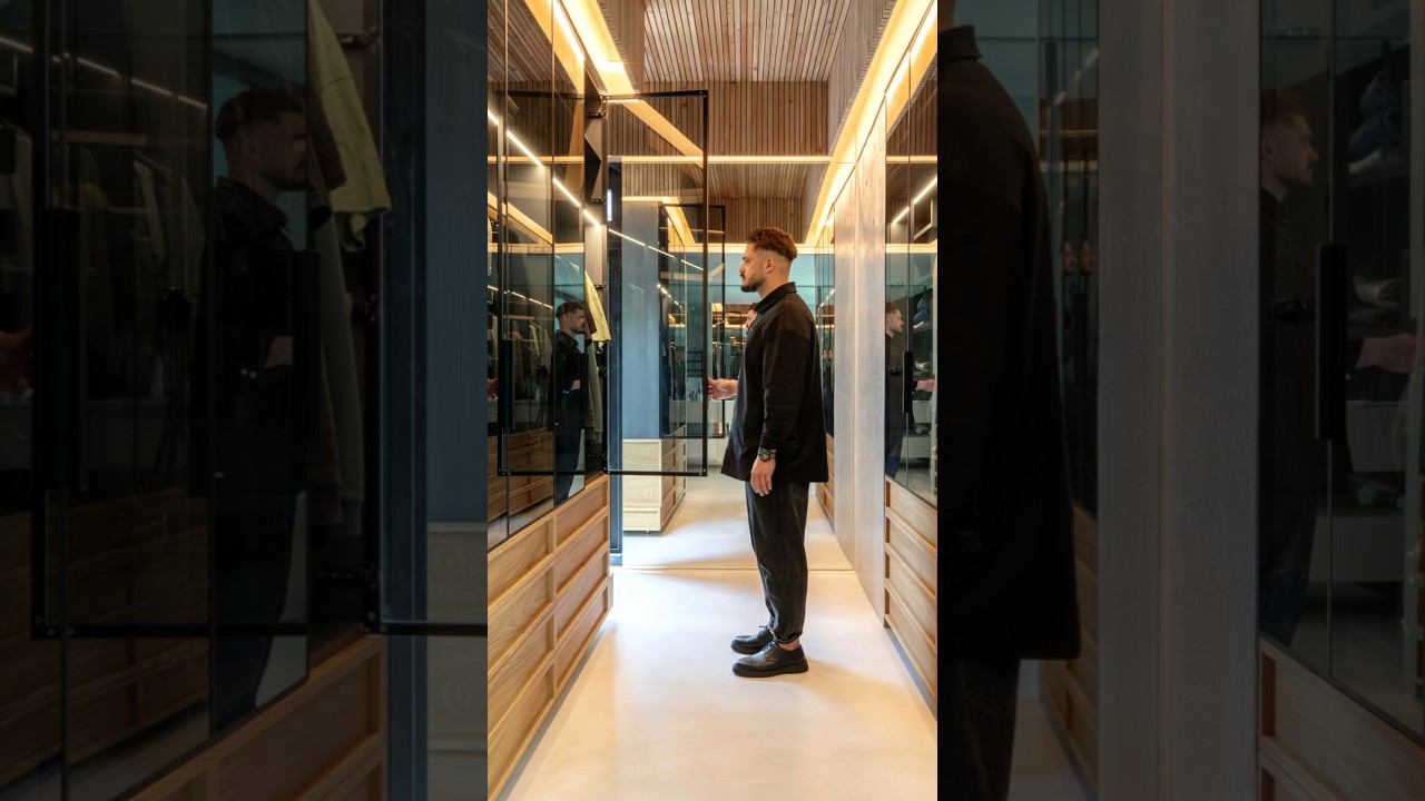 Идеальная продуманная гардеробная. Как вам? #zrobimarchitects смотреть онлайн