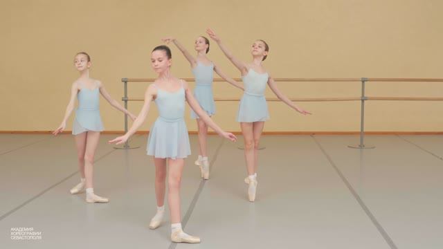 Ученицы 1/5 А класса рассказывают о вдохновении и любви к танцу смотреть онлайн