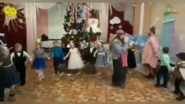 "Волшебные часы Деда Мороза" новогодний утренник старшая группа смотреть онлайн