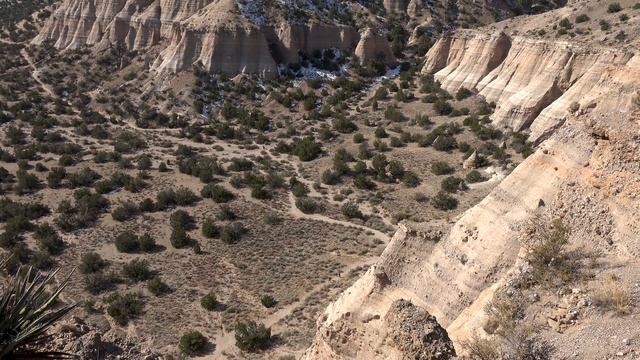 Kasha-Katuwe Tent Rocks National Monument, New Mexico, USA [Amazing Places 4K] смотреть онлайн