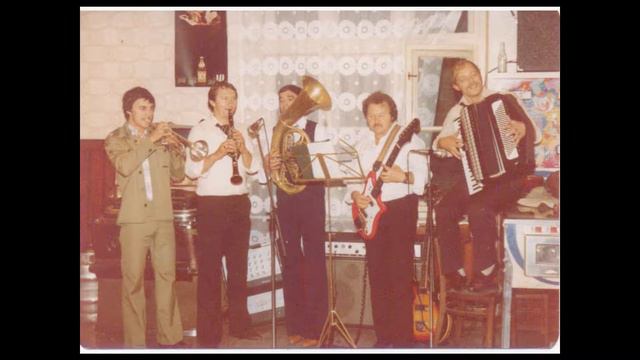 GRIŠKI KVINTET - POČASI PROTI DOMU смотреть онлайн