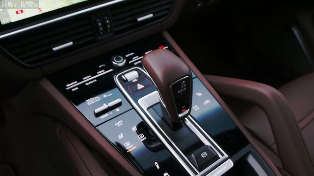 2020 Porsche Cayenne S Coupe Interior смотреть онлайн