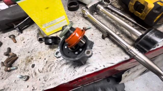 AUDI / VOLKSWAGEN 2.0FSI P0299 COMMON CAUSE OF LOW BOOST PRESSURE смотреть онлайн