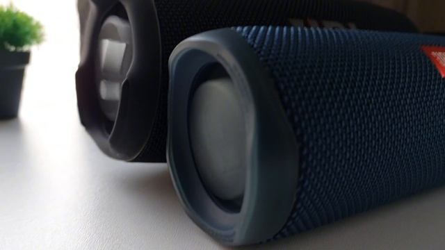 Jbl Charge 5 and Jbl flip 5 Bass test!!! смотреть онлайн