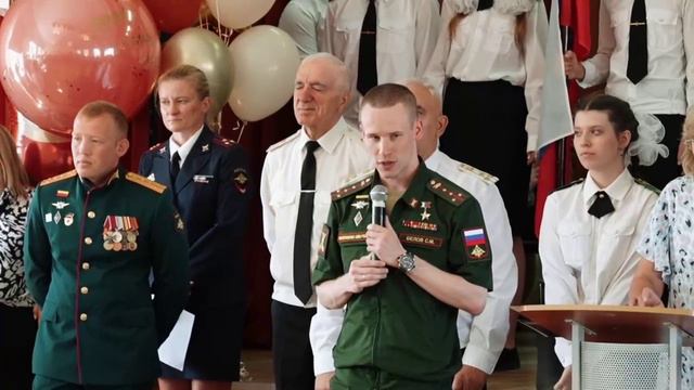 Герой Российской Федерации встретился с учениками кадетской школы им. генерала армии В.А. Матросова смотреть онлайн