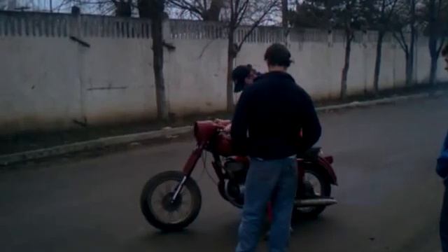 Ява 350 (старушка) завели смотреть онлайн