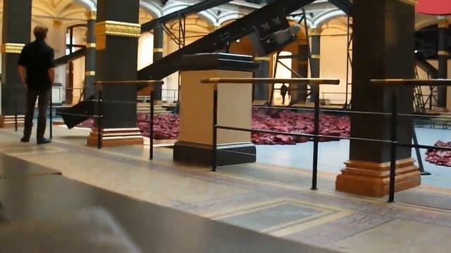 Anish Kapoor w Martin-Gropius-Bau Berlin смотреть онлайн