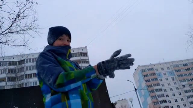 Первый ВЛОГ на улице