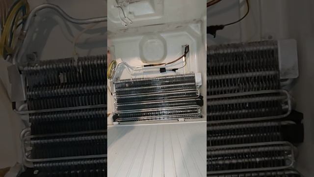 Hotpoint Ariston Buzdolabı Su Akıtıyor / Hotpoint Ariston Buzdolabı Sogutmuyor / смотреть онлайн