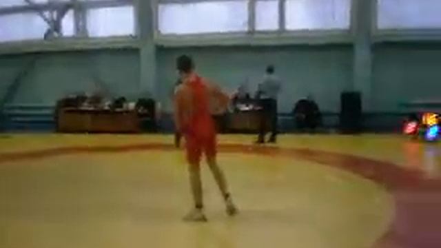 Мастер спорта (по вольно борьбе) Спас Виталий Vs (КМС) Крыль Василий