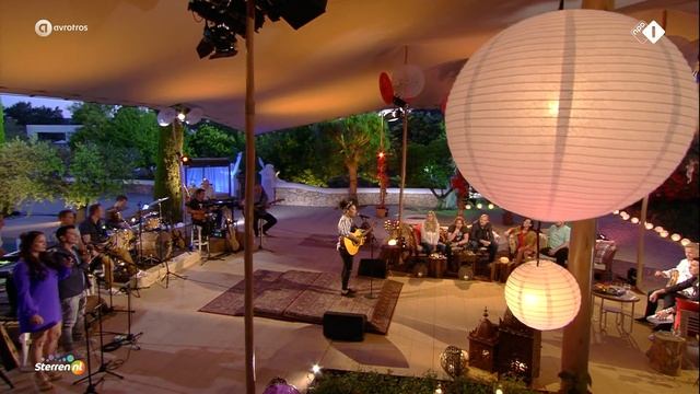 Julia Zahra - Just an illusion | Beste Zangers 2015 смотреть онлайн