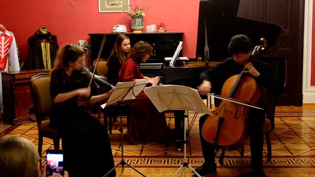 Beethoven: Piano Trio No.5 D Major Op.70 No.1, 1st Mov.