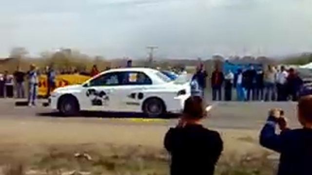 драг рейсинг Mitsubishi Evo vs Subaru Impreza sti wrx смотреть онлайн