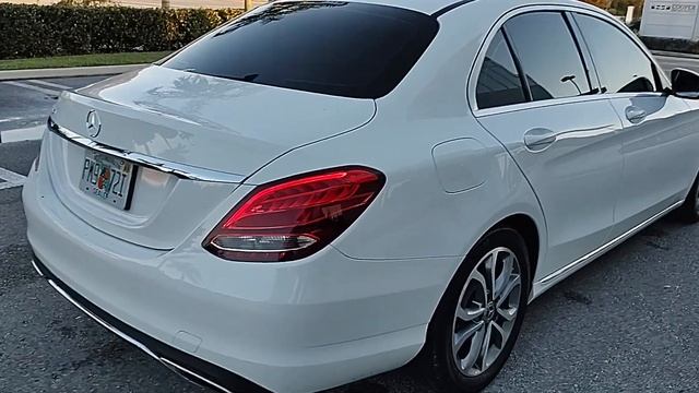 2017 MERCEDES C300