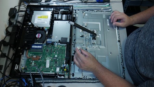 Lenovo Ideacentre All-in-One Disassembly - Jody Bruchon смотреть онлайн