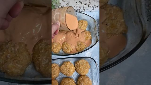 Тефтели в духовке ? Ингридиенты :фарш куриный, луковица, морковь, отварной рис. смотреть онлайн