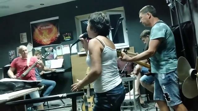 Репетиция рок группы "Седьмой день" смотреть онлайн