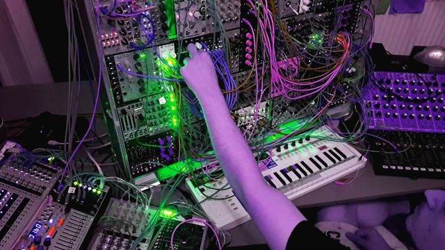 Spectral Multiband Resonator Gnarly Feedback Drone (Res EQ, X1l3 Shard, Rings, Desmodus Versio) смотреть онлайн