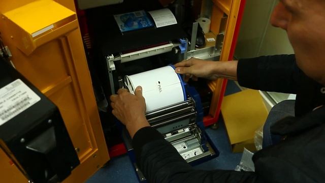 Замена Бумаги на Принтере Shinko CHC-2145 смотреть онлайн