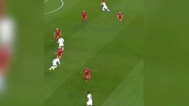 НЕЙМАР ПОМЕНЯЛ БУТСЫ И Сделал КРАСИВЫЙ ФИНТ МЕЖДУ НОГ 🥶😳 смотреть онлайн