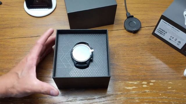 Ticwatch Pro 3 GPS Unboxing смотреть онлайн