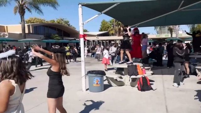 Halloween Flashmob смотреть онлайн