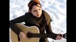 Девушка нереально спела под гитару!