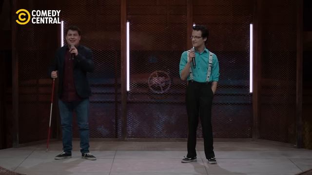Ojitos De Huevo VS Kike Vazquez | Duelo De Comediantes | Comedy Central LA смотреть онлайн