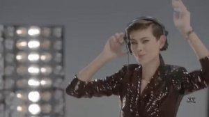 Single.Каролина Эсмеральда ван дер Леу она же- Каро Эмеральд.