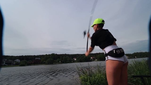 КАК ЛОВИТЬ только ПЛОТВУ НА ФИДЕР? Рыбалка с командой. Влог 2 #175 смотреть онлайн