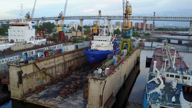 Канонерский судоремонтный завод, суда в доках Санкт-Петербург смотреть онлайн