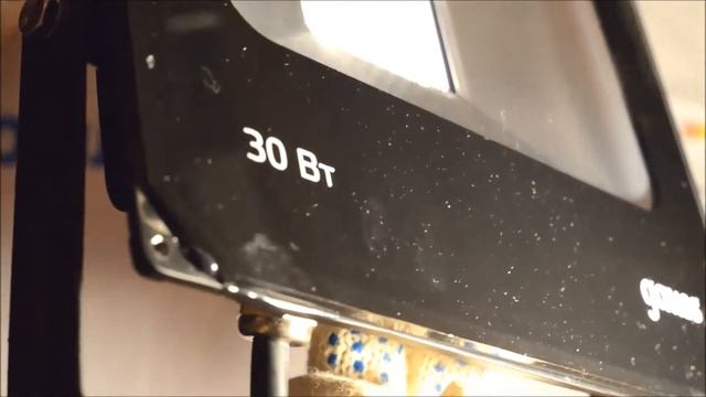Обзор на светодиодный прожектор Gauss LED 30W COB IP65 смотреть онлайн