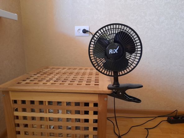 Вентилятор настольный Rix/прищепка/Обзор
