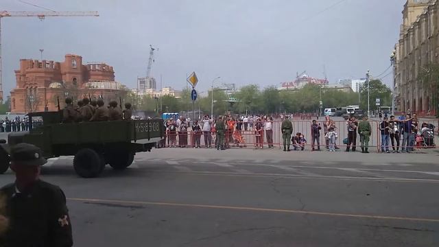 Город-герой Волгоград, репетиция парада 7 мая 2018 года смотреть онлайн