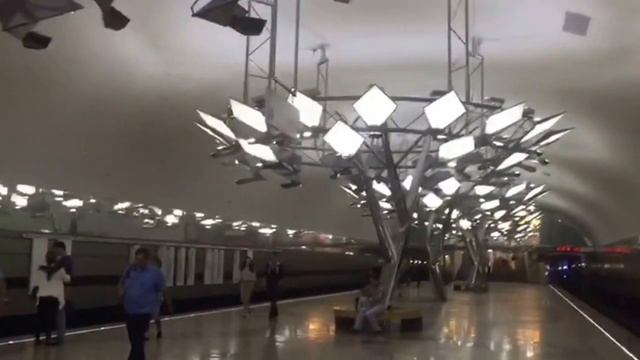 Юго- западная окраина Москвы, м. Тропарево, август 2016 г. смотреть онлайн