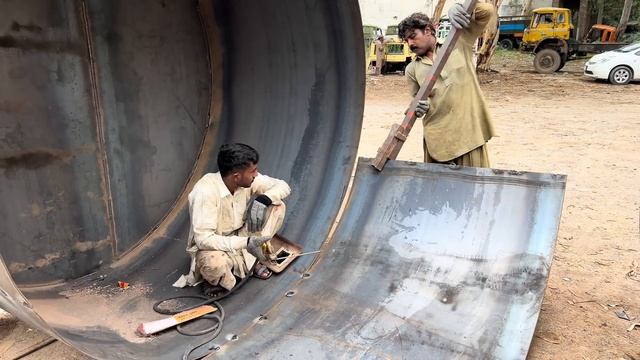 How to Build Fuel Tanker for Oil Stock in Petrol Pump // At Local Workshop смотреть онлайн