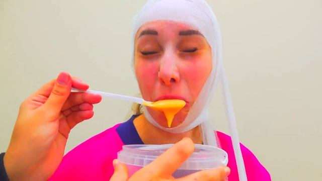 МАЛЯВКИ ПОПАЛИ В БЕДНУЮ БОЛЬНИЦУ С ОГРОМНЫМИ УКОЛАМИ!! смотреть онлайн