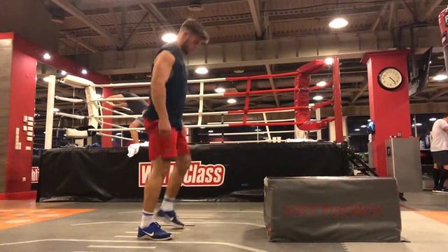 Берпи с прыжком на тумбу смотреть онлайн