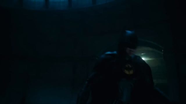 Batman (Michael Keaton) - All Fights Scenes (The Flash) смотреть онлайн